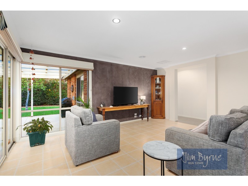 49 McCubbin Way, Berwick VIC 3806