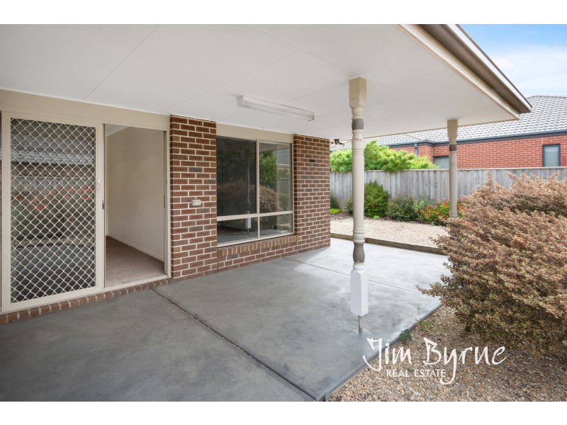 4 Atkinson Drive, Berwick VIC 3806