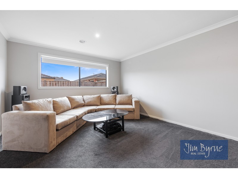 14 Campaspe Street, Clyde North VIC 3978