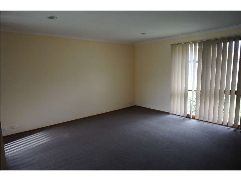 49 Fleetwood Drive, Narre Warren VIC 3805