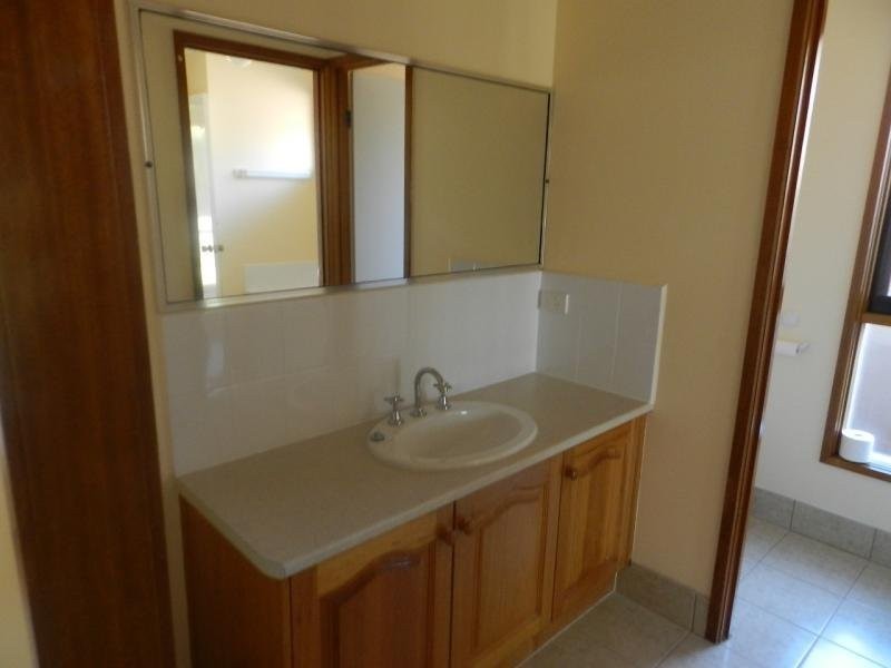 49 Fleetwood Drive, Narre Warren VIC 3805