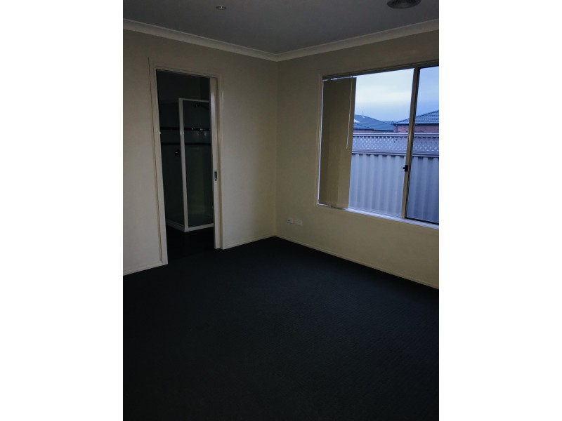 29 Victory Drive, Pakenham VIC 3810