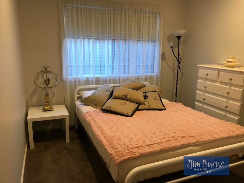 54 Strettle Crescent, Cranbourne North VIC 3977