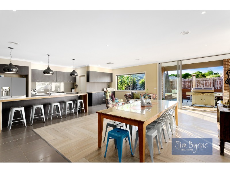 1 Kerr Close, Pakenham VIC 3810