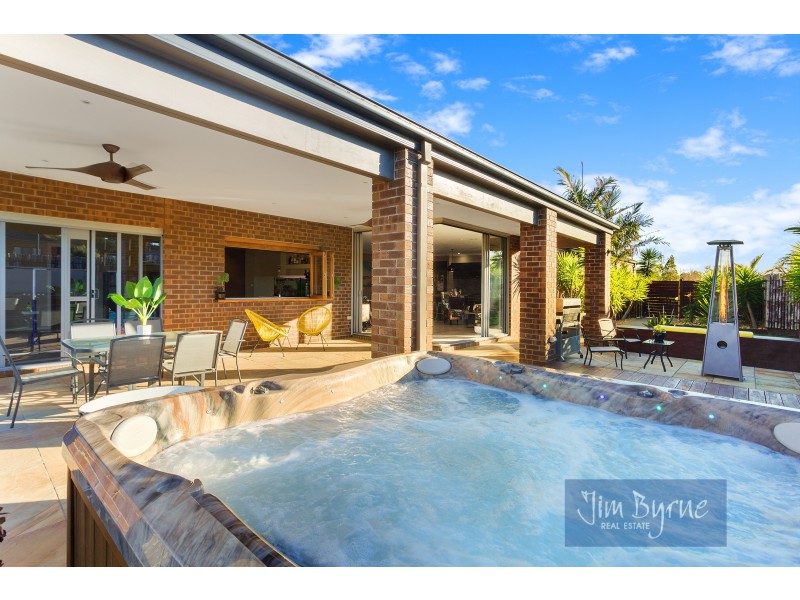 1 Kerr Close, Pakenham VIC 3810