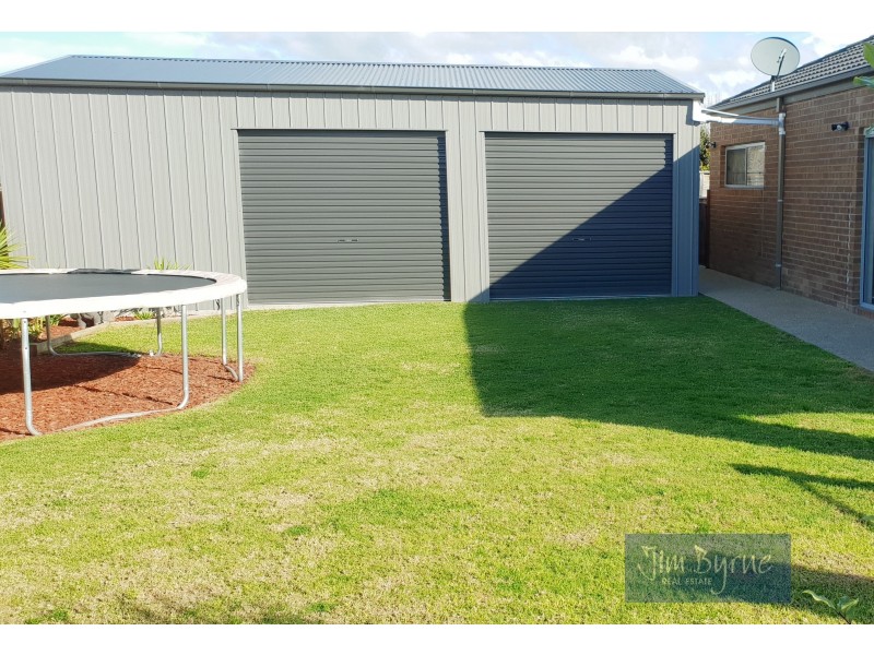 1 Kerr Close, Pakenham VIC 3810
