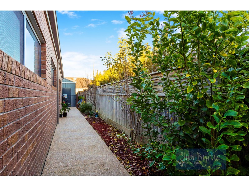 1 Kerr Close, Pakenham VIC 3810