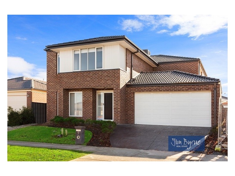 9 Paso Grove, Clyde North VIC 3978
