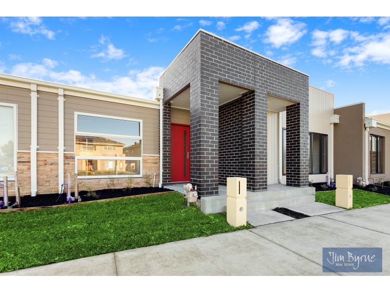 24 BRIDGE ROAD, Officer VIC 3809