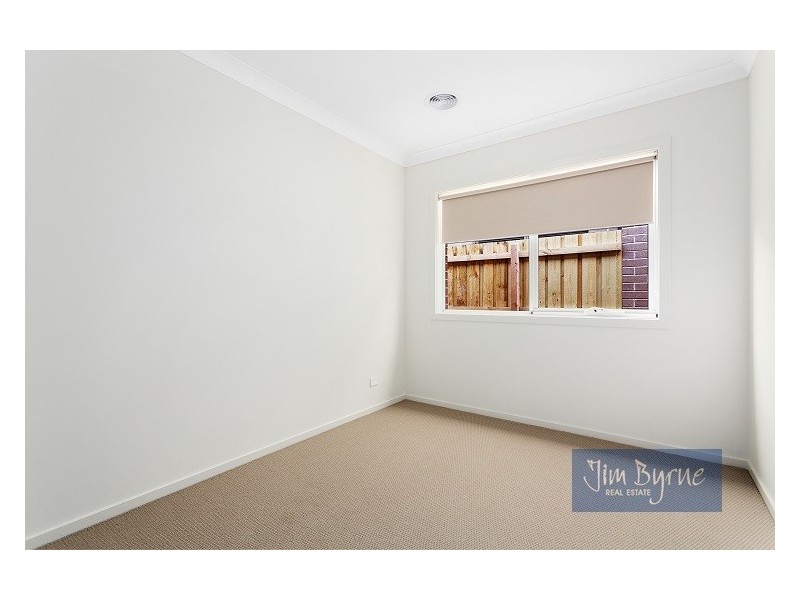 7 EZRA CRESCENT, Officer VIC 3809