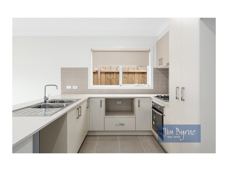 7 EZRA CRESCENT, Officer VIC 3809