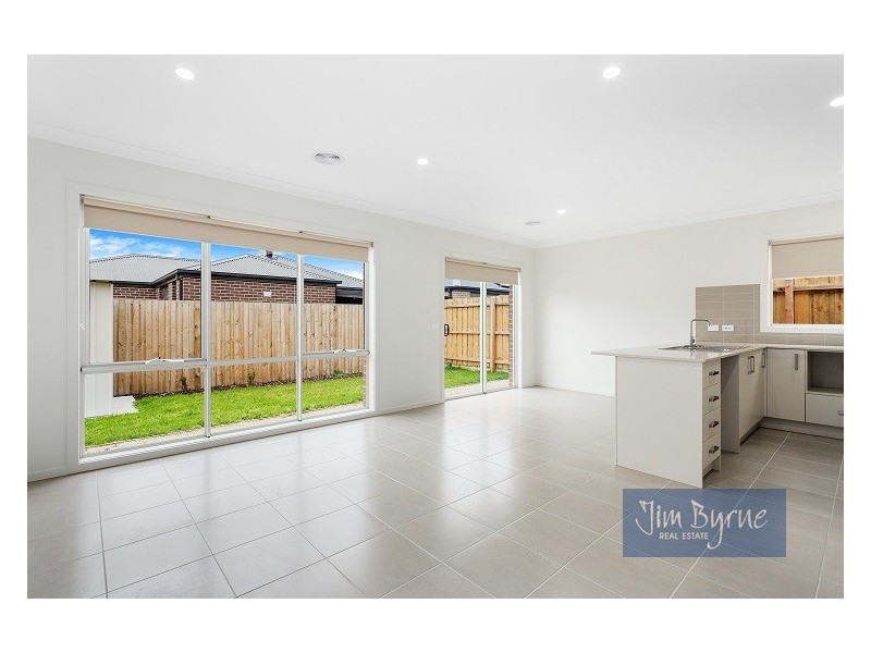 7 EZRA CRESCENT, Officer VIC 3809