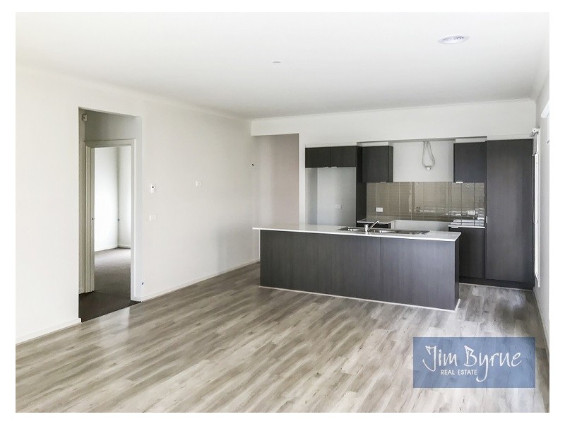 49 Belcam Circuit, Clyde North VIC 3978