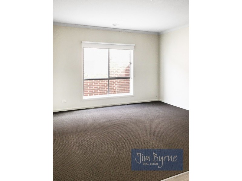 49 Belcam Circuit, Clyde North VIC 3978