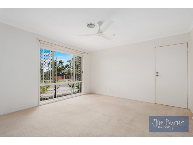 27 Hartsmere Drive, Berwick VIC 3806