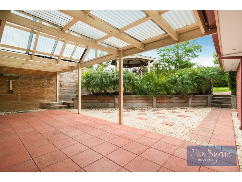 27 Hartsmere Drive, Berwick VIC 3806