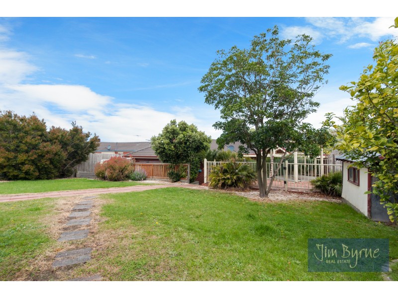 27 Hartsmere Drive, Berwick VIC 3806