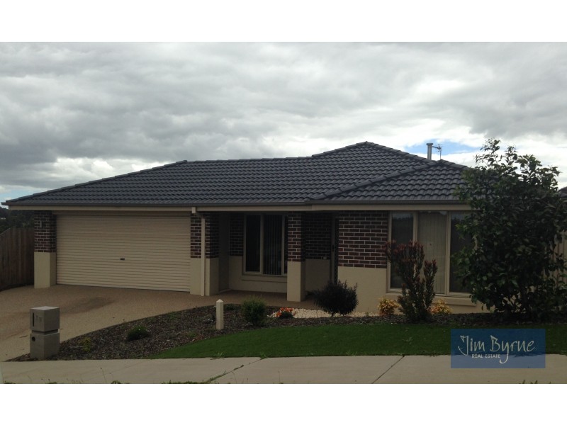 17 AJAX STREET, Drouin VIC 3818