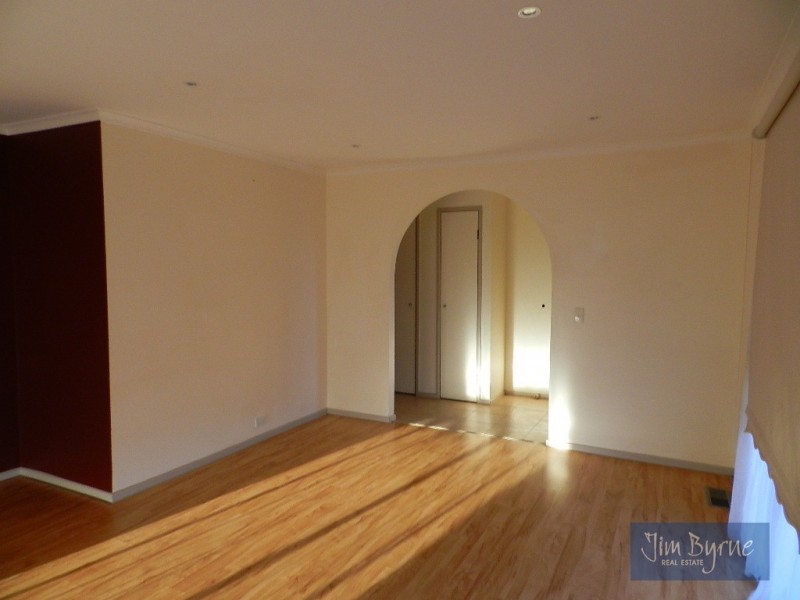 68 MOSSGIEL PARK DRIVE, Endeavour Hills VIC 3802