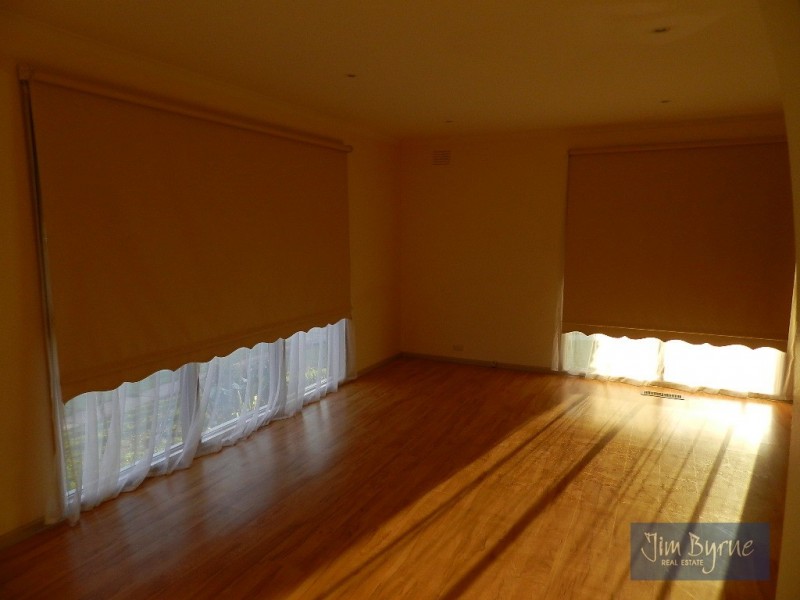 68 MOSSGIEL PARK DRIVE, Endeavour Hills VIC 3802