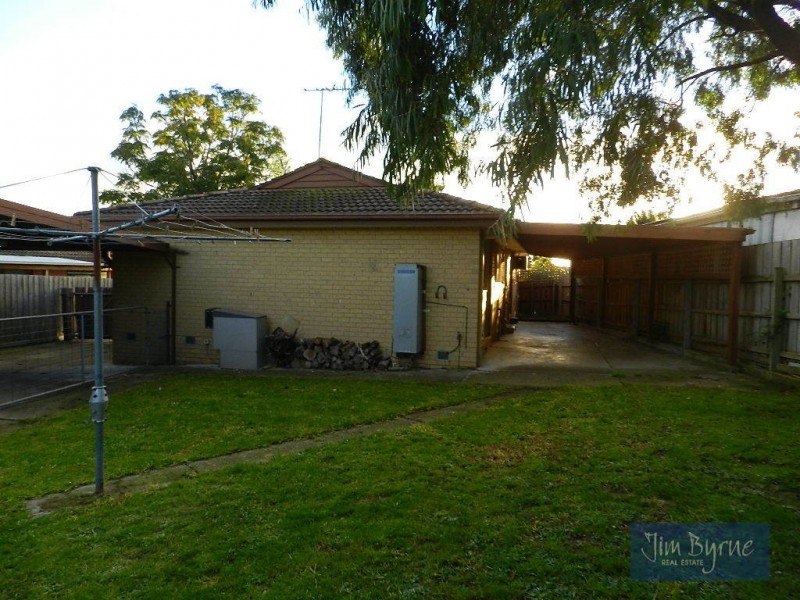 68 MOSSGIEL PARK DRIVE, Endeavour Hills VIC 3802