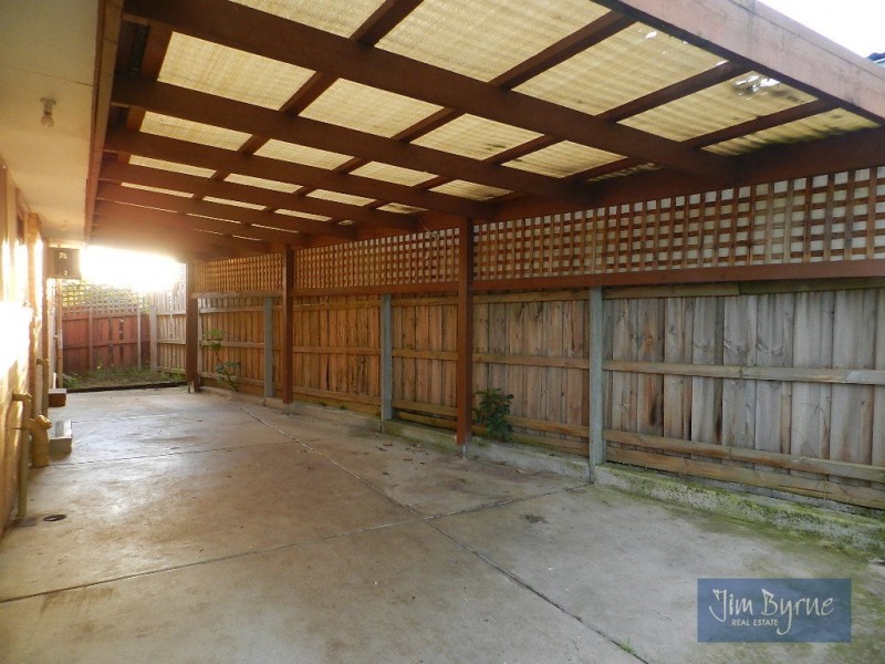 68 MOSSGIEL PARK DRIVE, Endeavour Hills VIC 3802