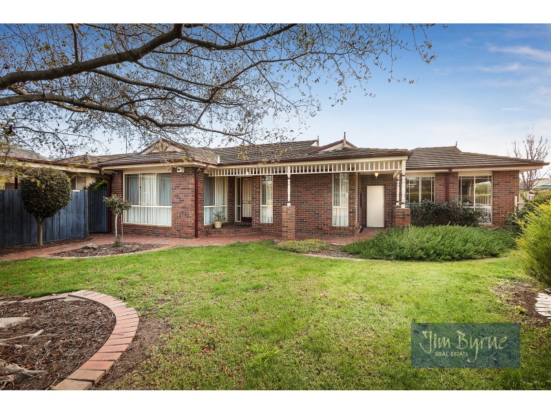 1 FURNESS COURT, Berwick VIC 3806