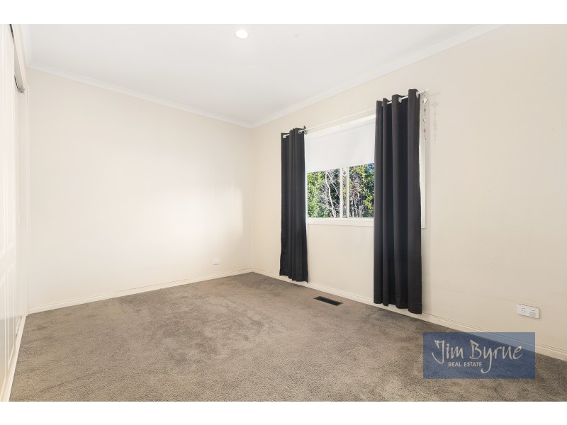 1 FURNESS COURT, Berwick VIC 3806