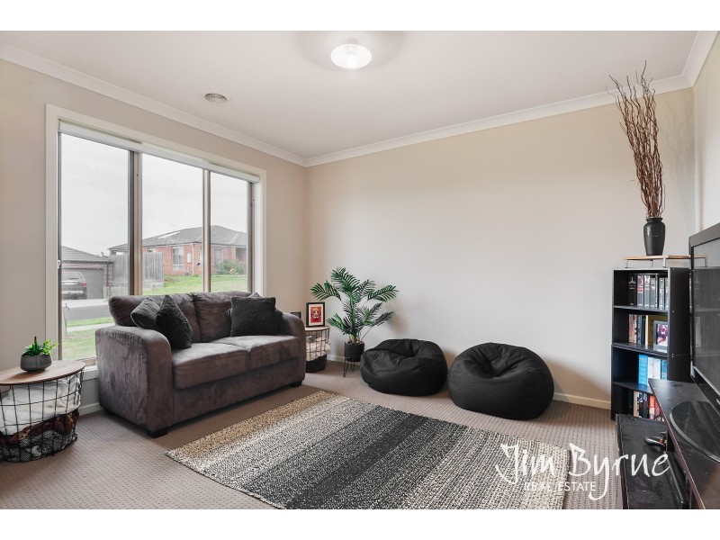 35 Thwaites Road, Pakenham VIC 3810