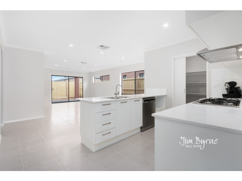 52 ABBEYARD DRIVE, Clyde VIC 3978