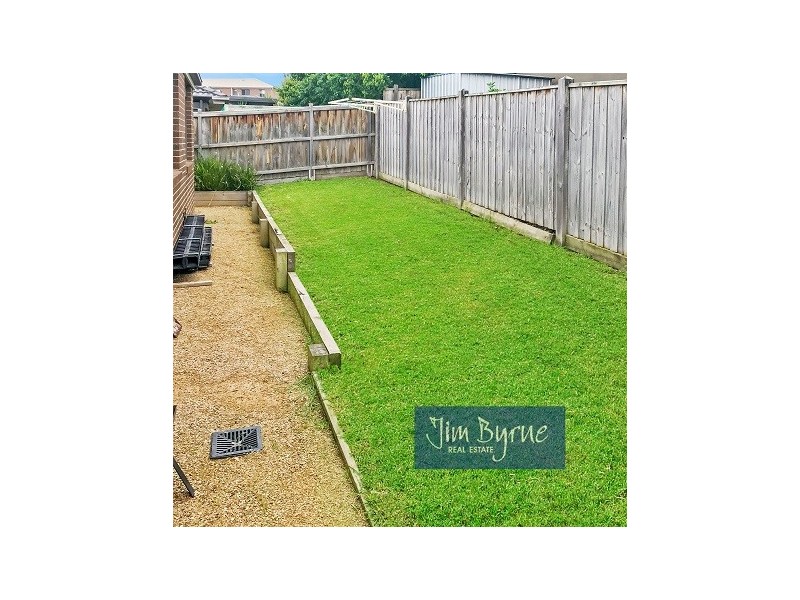 4 MAJESTIC DRIVE, Officer VIC 3809