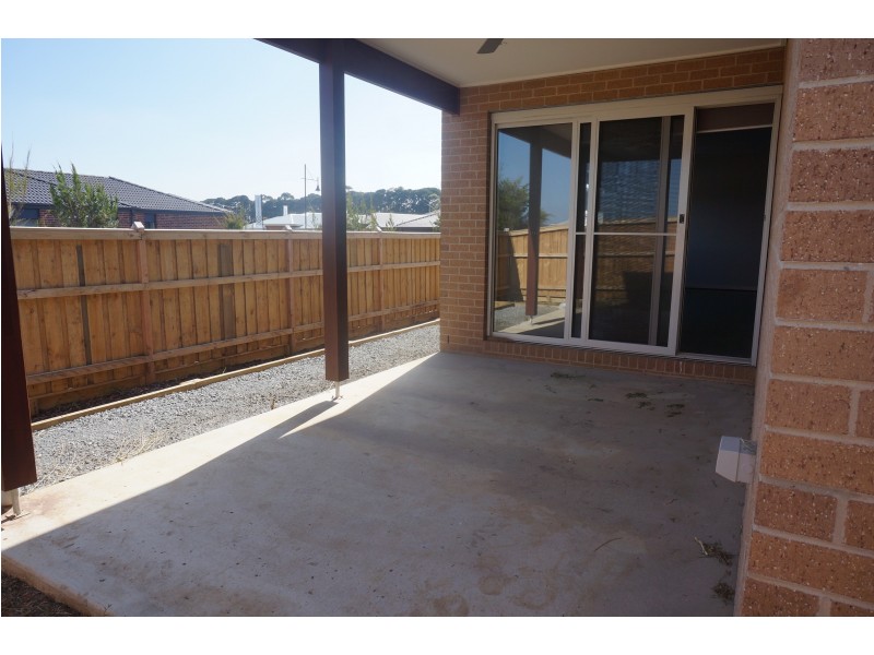47 Crepe Avenue, Cranbourne West VIC 3977