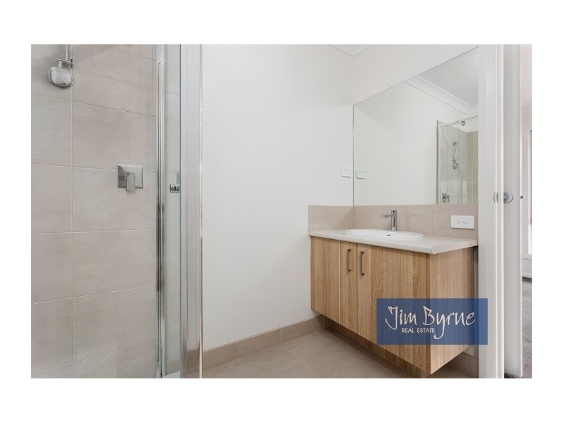 91 HENRY STREET, Pakenham VIC 3810