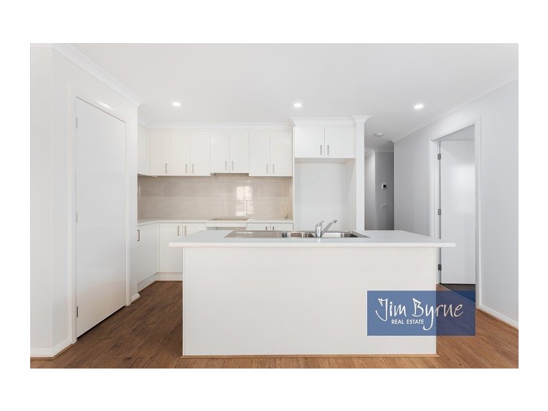 91 HENRY STREET, Pakenham VIC 3810