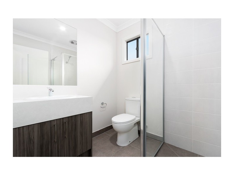 30 Eastbourne Crescent, Officer VIC 3809