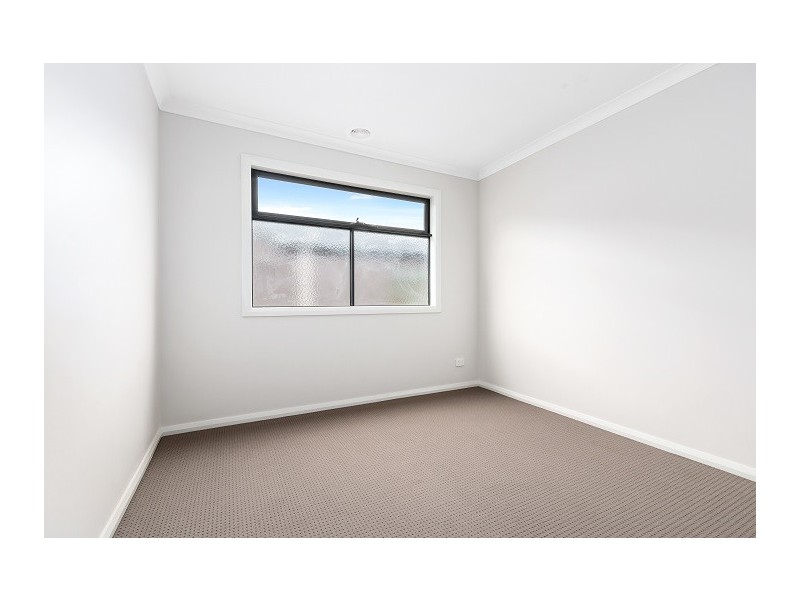 30 Eastbourne Crescent, Officer VIC 3809