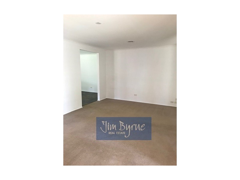 5 COOLABAH GROVE, Berwick VIC 3806