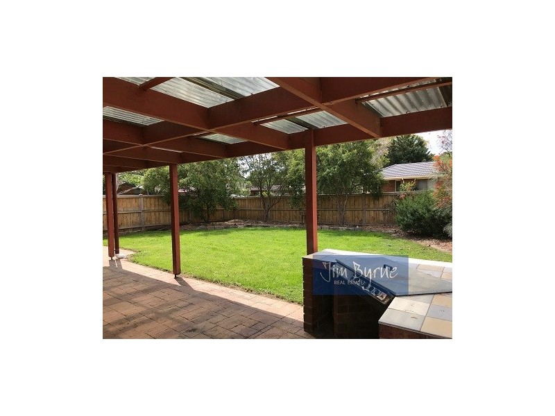 5 COOLABAH GROVE, Berwick VIC 3806