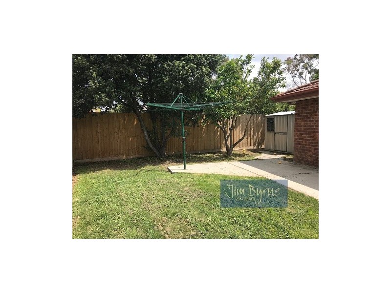 5 COOLABAH GROVE, Berwick VIC 3806