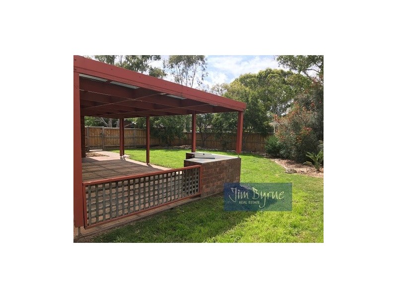 5 COOLABAH GROVE, Berwick VIC 3806