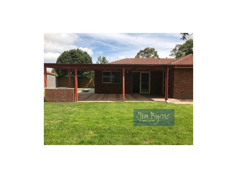 5 COOLABAH GROVE, Berwick VIC 3806