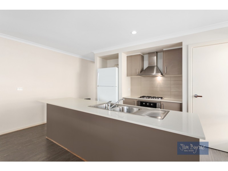 30 Ferrari Drive, Cranbourne East VIC 3977