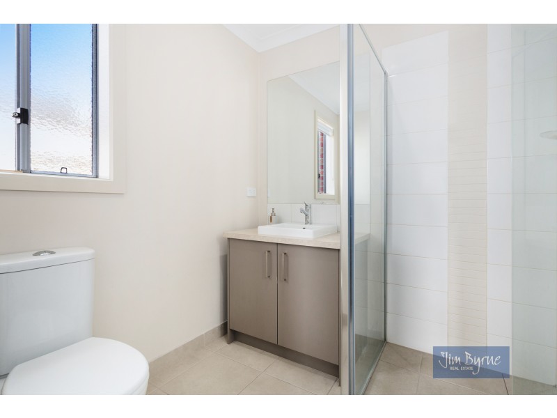 30 Ferrari Drive, Cranbourne East VIC 3977