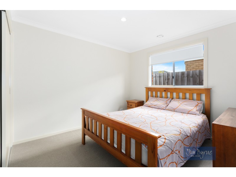 30 Ferrari Drive, Cranbourne East VIC 3977