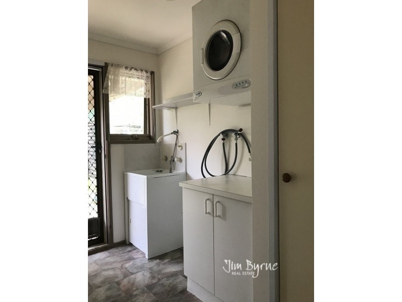 10 CANTLE CLOSE, Pakenham VIC 3810