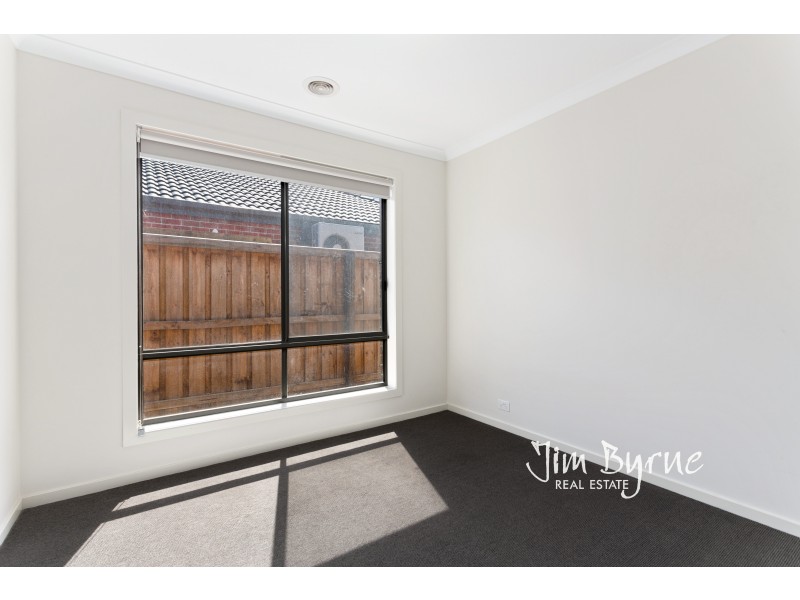 21 PELHAM STREET, Officer VIC 3809