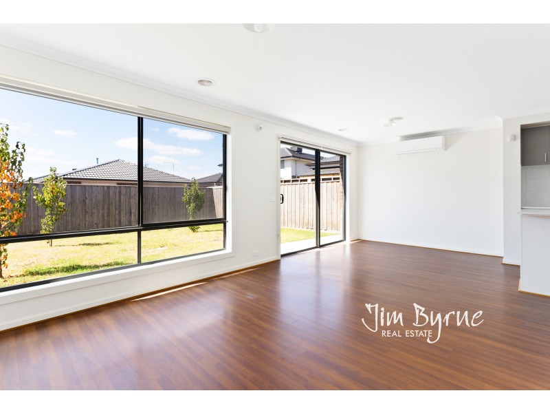 21 PELHAM STREET, Officer VIC 3809