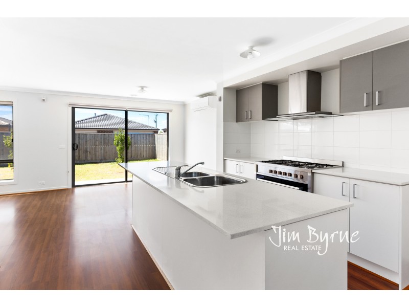 21 PELHAM STREET, Officer VIC 3809