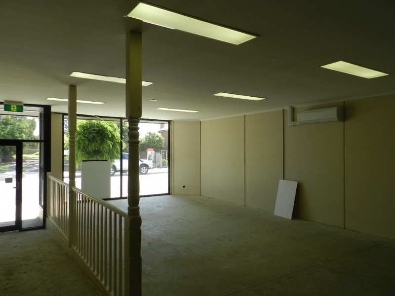 Shop 4/23-25 Station Street, Koo Wee Rup VIC 3981