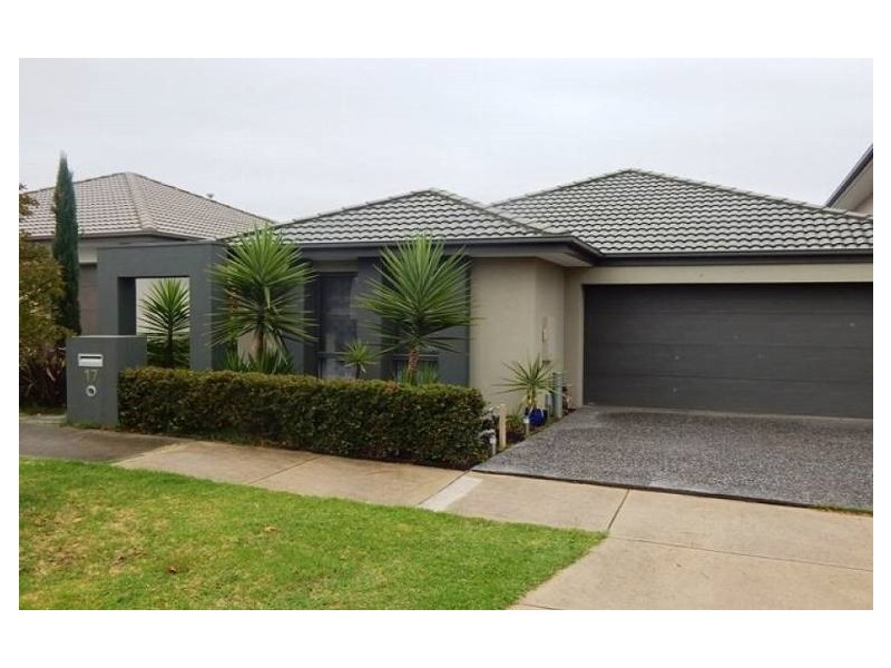 17 Meridian Circuit, Berwick VIC 3806